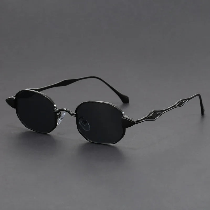Éclat Royale Etched Sunglasses