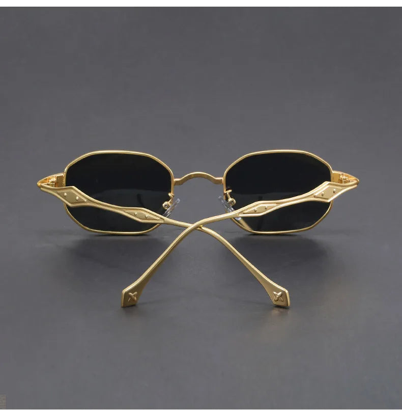 Éclat Royale Etched Sunglasses