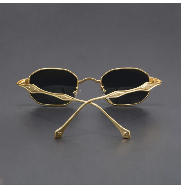 Éclat Royale Etched Sunglasses