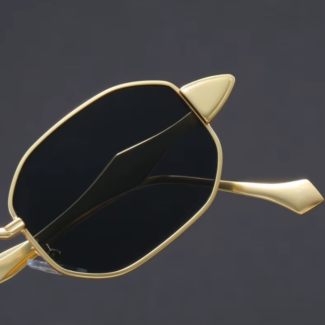 Éclat Royale Etched Sunglasses